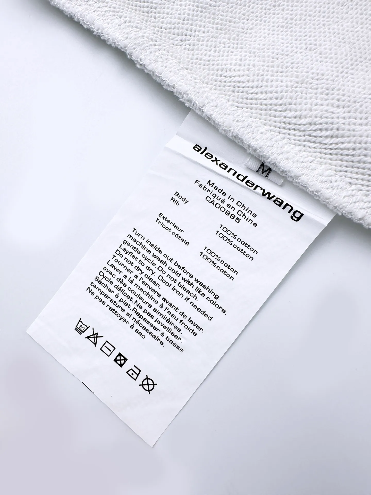 AP Alexander Wang ， ， 。 ， ， ， 。 ， ， ， ， 。 ， ， ； ， ， ， 。 ， 。 1. ， Alexander Wang ， 、 。 2 ， ， 。 3. ， ， Retro 。 ： 1:1 AW 1:1 AW ： Size： S M L ： DD 171